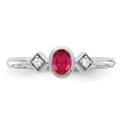 14K Weißgold Ring mit ovalem Rubin in Lünettenfassung und echten Diamanten