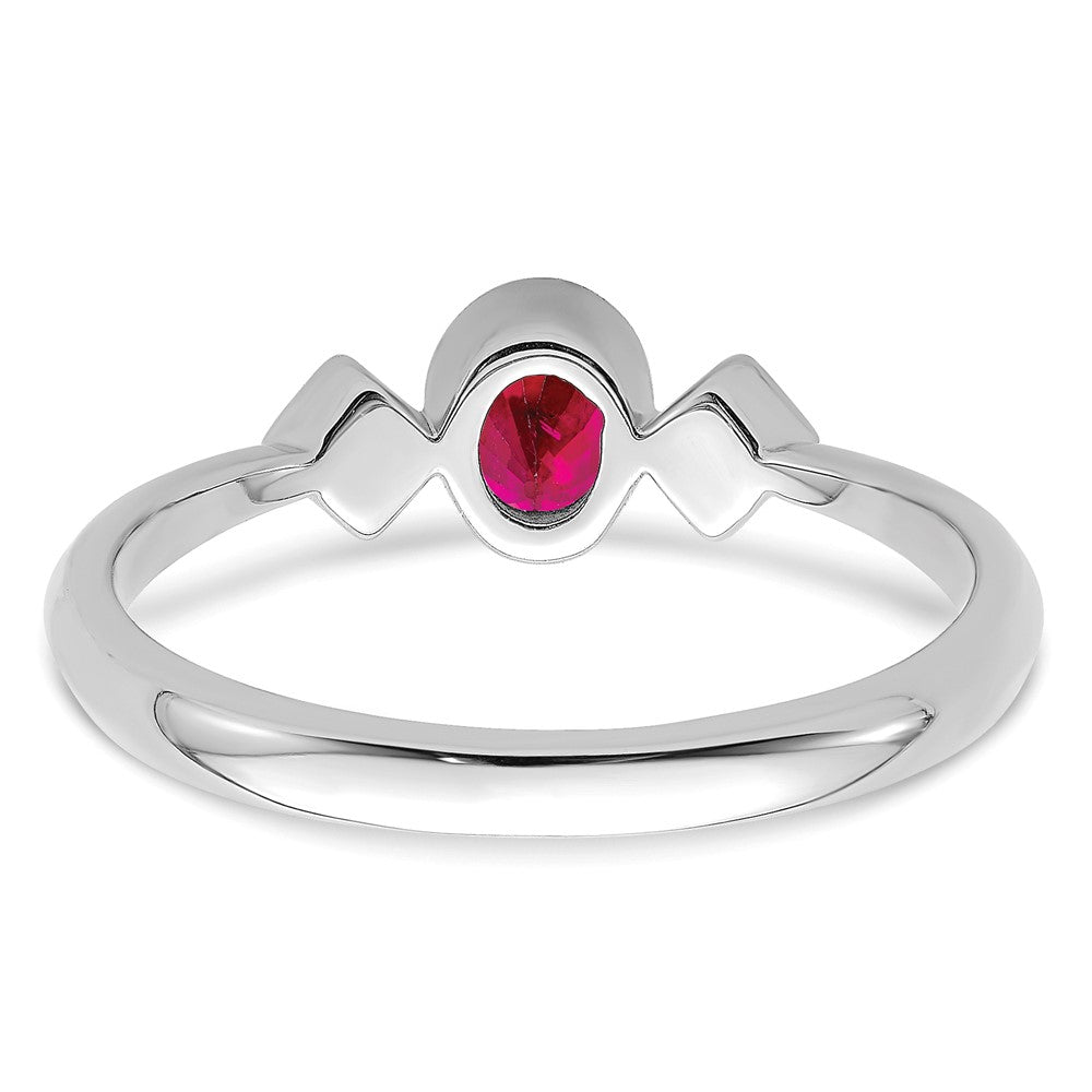 14K Weißgold Ring mit ovalem Rubin in Lünettenfassung und echten Diamanten