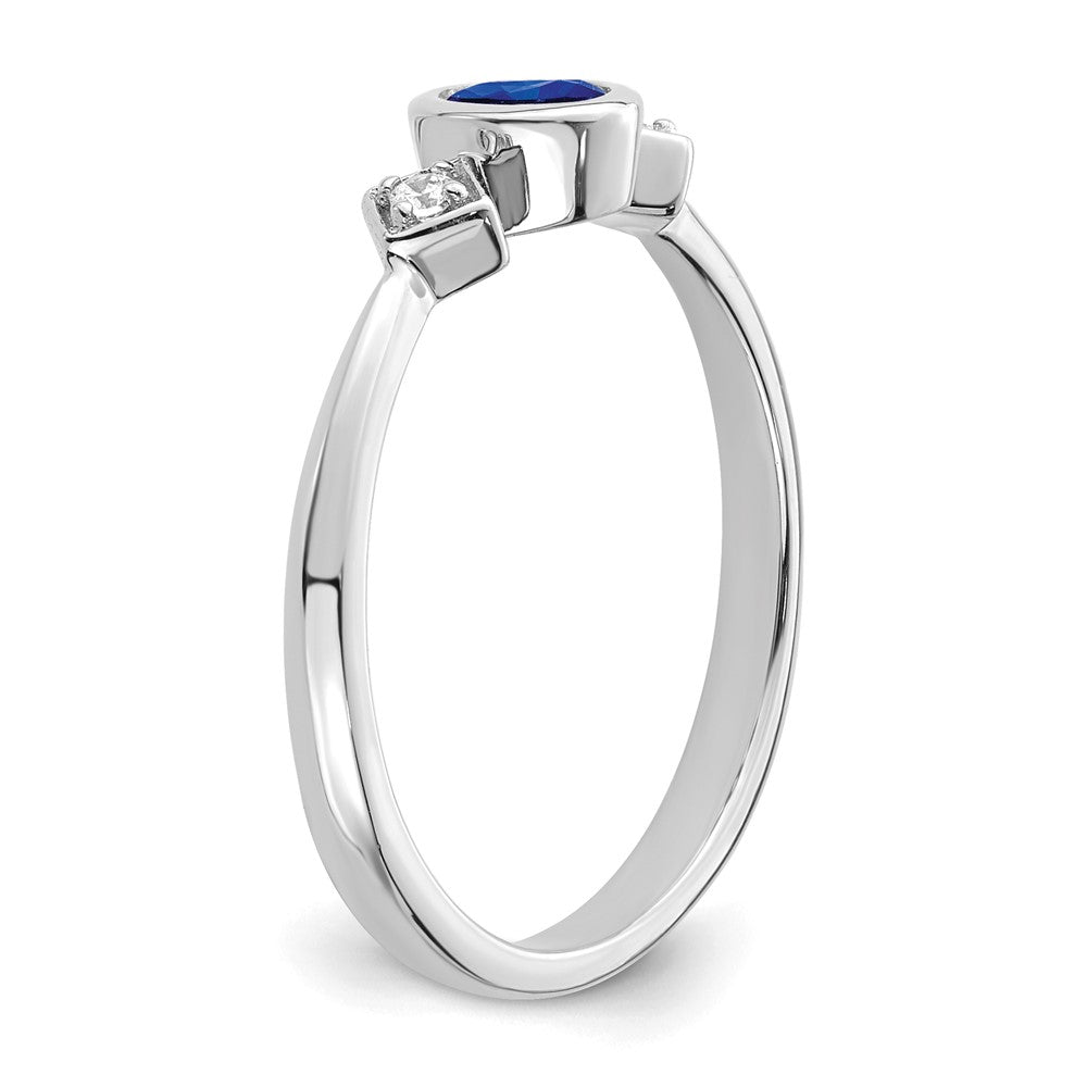 14K Weißgold Ring mit ovalem Saphir in Zargenfassung und echten Diamanten