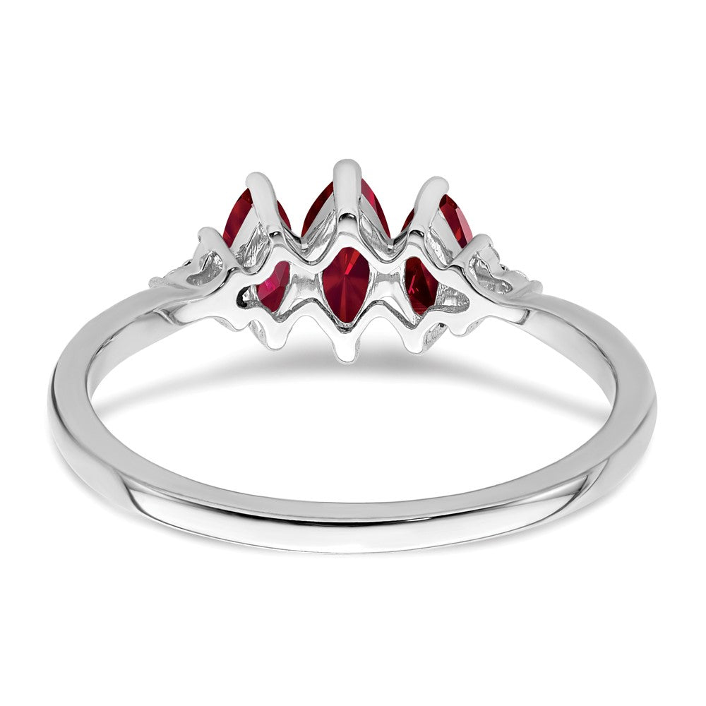 14K Weißgold Ring mit Marquise-Rubin (synthetisch) und echten Diamanten im 3-Stein-Design