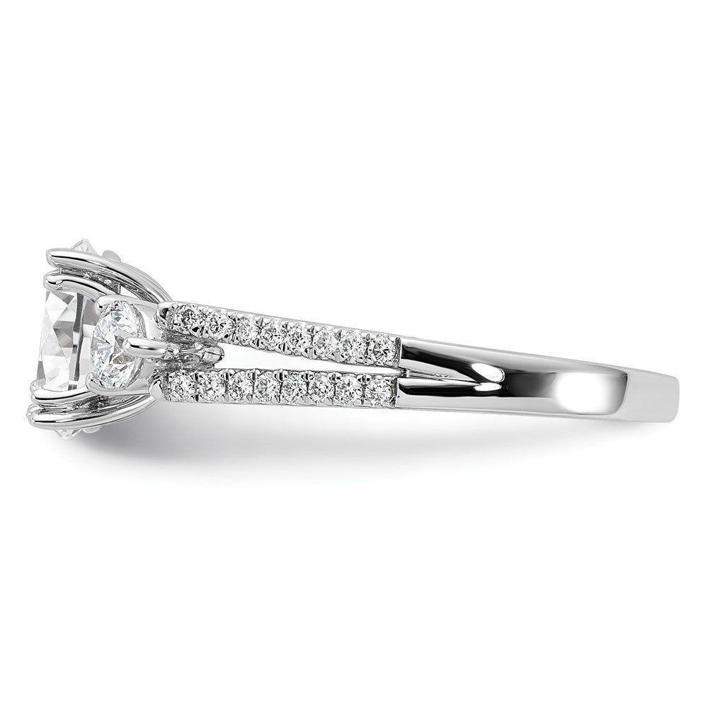 14K Weißgold Verlobungsring mit ovalem 1,5 ct. Diamant-Mittelstein, laborgezüchtet, und 0,5 ct. Diamanten VS/SI+ G+
