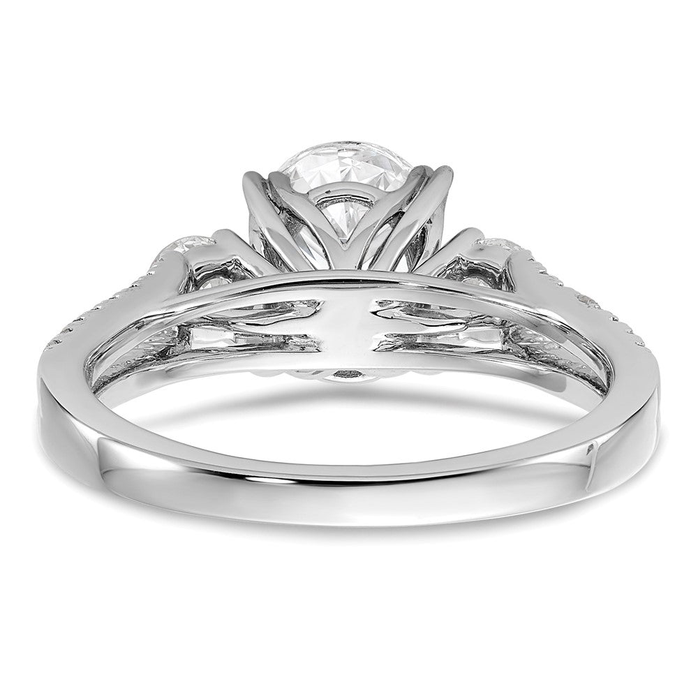 14K Weißgold Verlobungsring mit ovalem 1,5 ct. Diamant-Mittelstein, laborgezüchtet, und 0,5 ct. Diamanten VS/SI+ G+