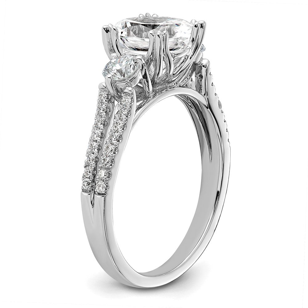 14K Weißgold Verlobungsring mit ovalem 1,5 ct. Diamant-Mittelstein, laborgezüchtet, und 0,5 ct. Diamanten VS/SI+ G+