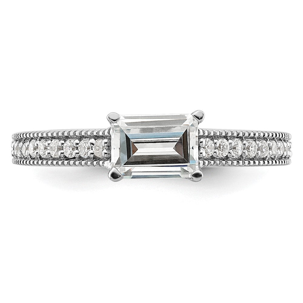 14K Weißgold Ring mit im Labor gezüchteten Diamanten, VS/SI FGH, Fassung für Smaragd, Ost-West