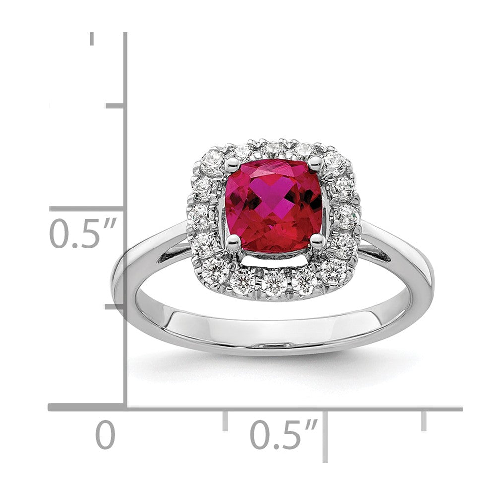 14K Weißgold Ring mit 0,25 ct. im Labor gezüchtetem Diamant VS/SI+ G+ und im Labor gezüchtetem Rubin (Juli-Geburtsstein) in Halo-Fassung