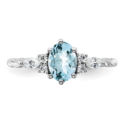 14K Weißgold Ring mit Diamant und 7x5 ovalem März/Aquamarin, Größe 7, verschlungen