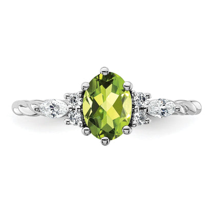 14K Weißgold Ring mit Diamant und 7x5 ovalem August/Peridot, gedreht, Größe 7