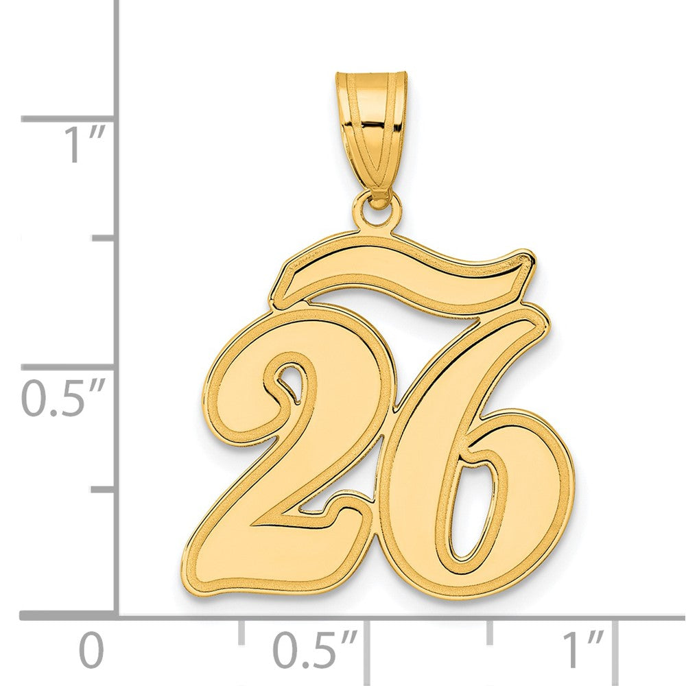 14K Gelbgold Anhänger mit Zahl 26 im Schriftzug-Design und gebürstetem Rand