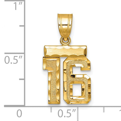 14K Gelbgold kleiner gebürsteter Charm mit Diamantschliff „Zahl 16