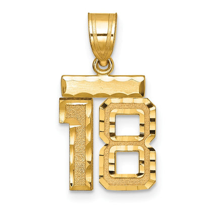 14K Gelbgold Kleiner Gebürsteter Diamantgeschliffener Charm „Zahl 18“