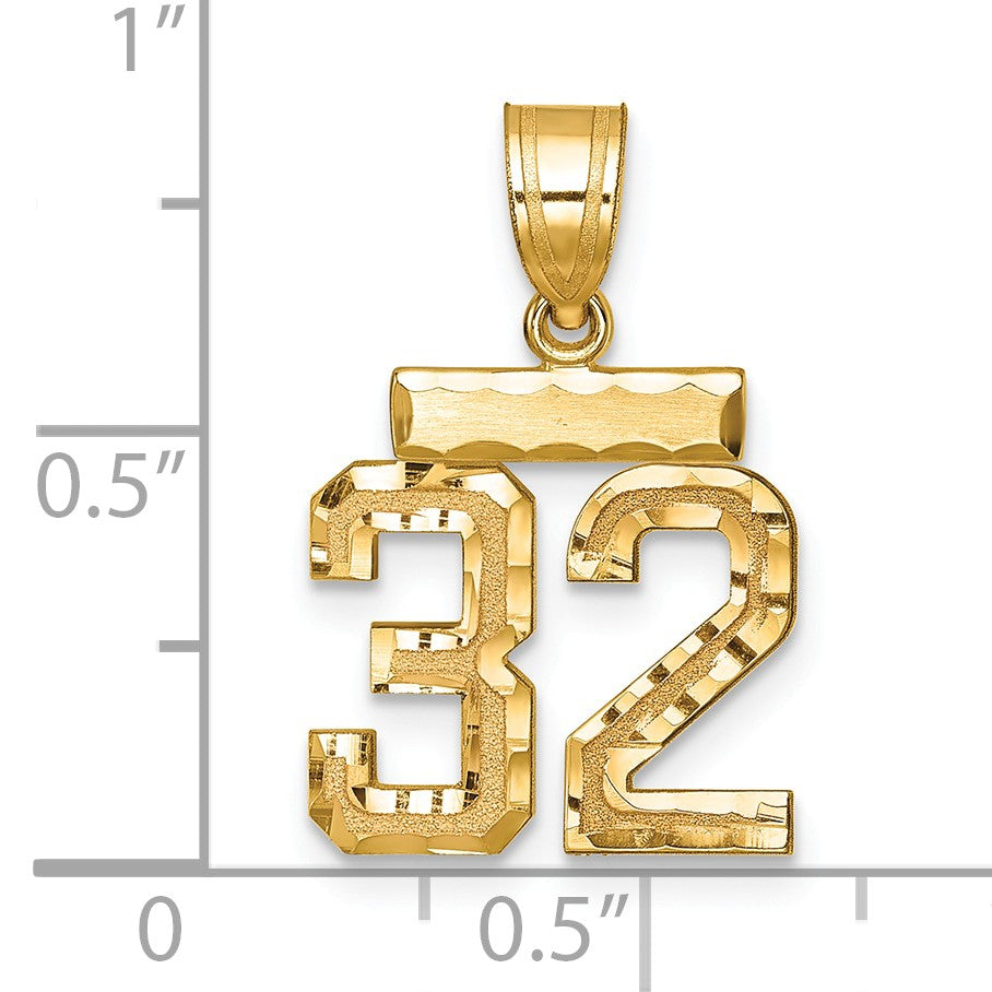 14K Gelbgold kleiner gebürsteter Charm mit Diamantschliff, Zahl 32