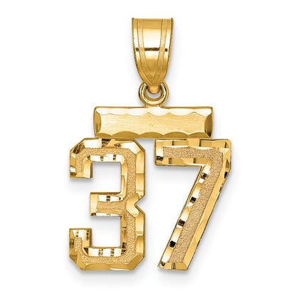 14K Gelbgold Kleiner Gebürsteter Diamantgeschliffener Charm „Zahl 37“