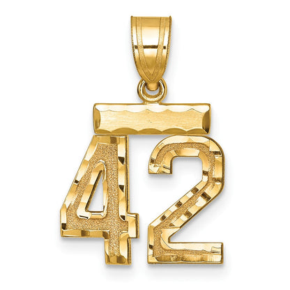 14K Gelbgold kleiner gebürsteter Charm mit Diamantschliff, Zahl 42