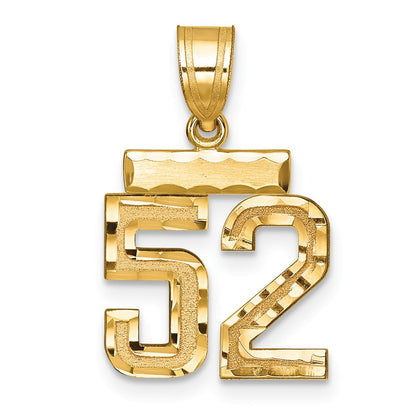 14K Gelbgold kleiner gebürsteter Charm mit Diamantschliff „Zahl 52“