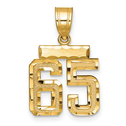 14K Gelbgold kleiner gebürsteter Charm mit Diamantschliff „Zahl 65