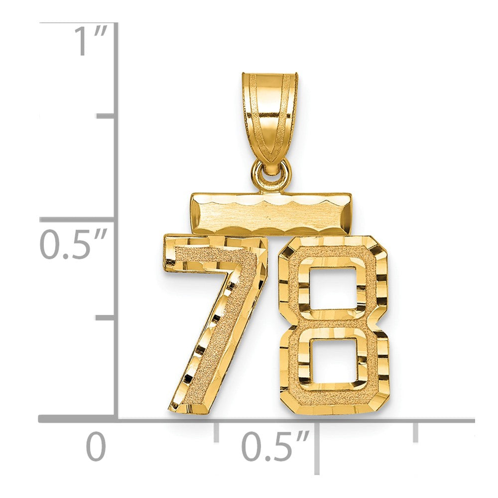 14K Gelbgold Kleiner Gebürsteter Diamantgeschliffener Zahlen-Charm „78