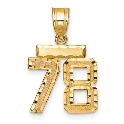 14K Gelbgold Kleiner Gebürsteter Diamantgeschliffener Zahlen-Charm „78
