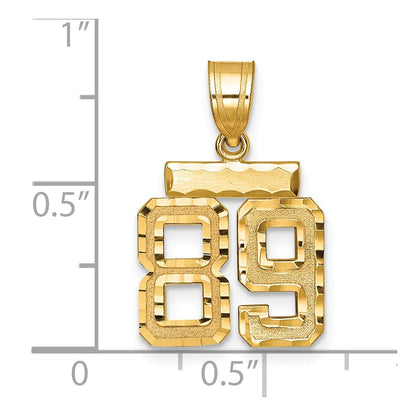 14K Gelbgold Kleiner Gebürsteter Diamantgeschliffener Zahlen-Charm "89