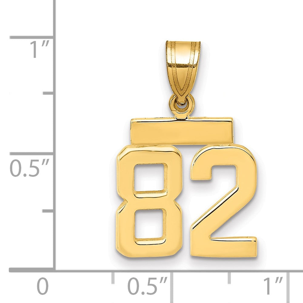 14K Gelbgold Kleiner Polierter Charm mit Zahl 82