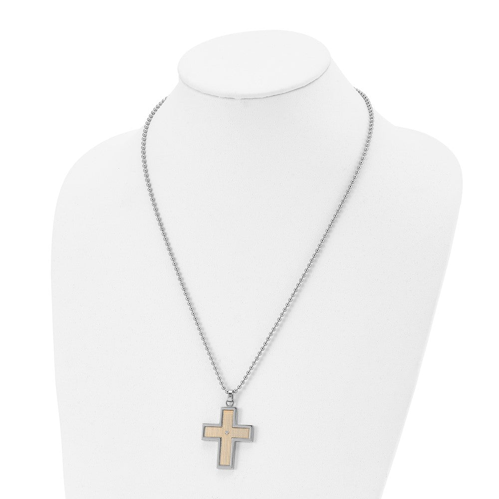 Edelstahl Chisel Poliert mit 14K Gold Akzente.01 Karat Diamant Kreuz Anhänger auf A 22 Zoll Kugel Halskette