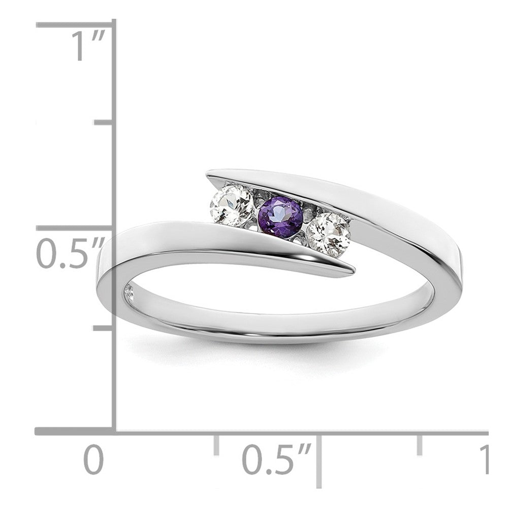 10K-Weißgold-Ring „Kreis der Stärke“ für Überlebende mit klarem & lilafarbenem Swarovski-Topas
