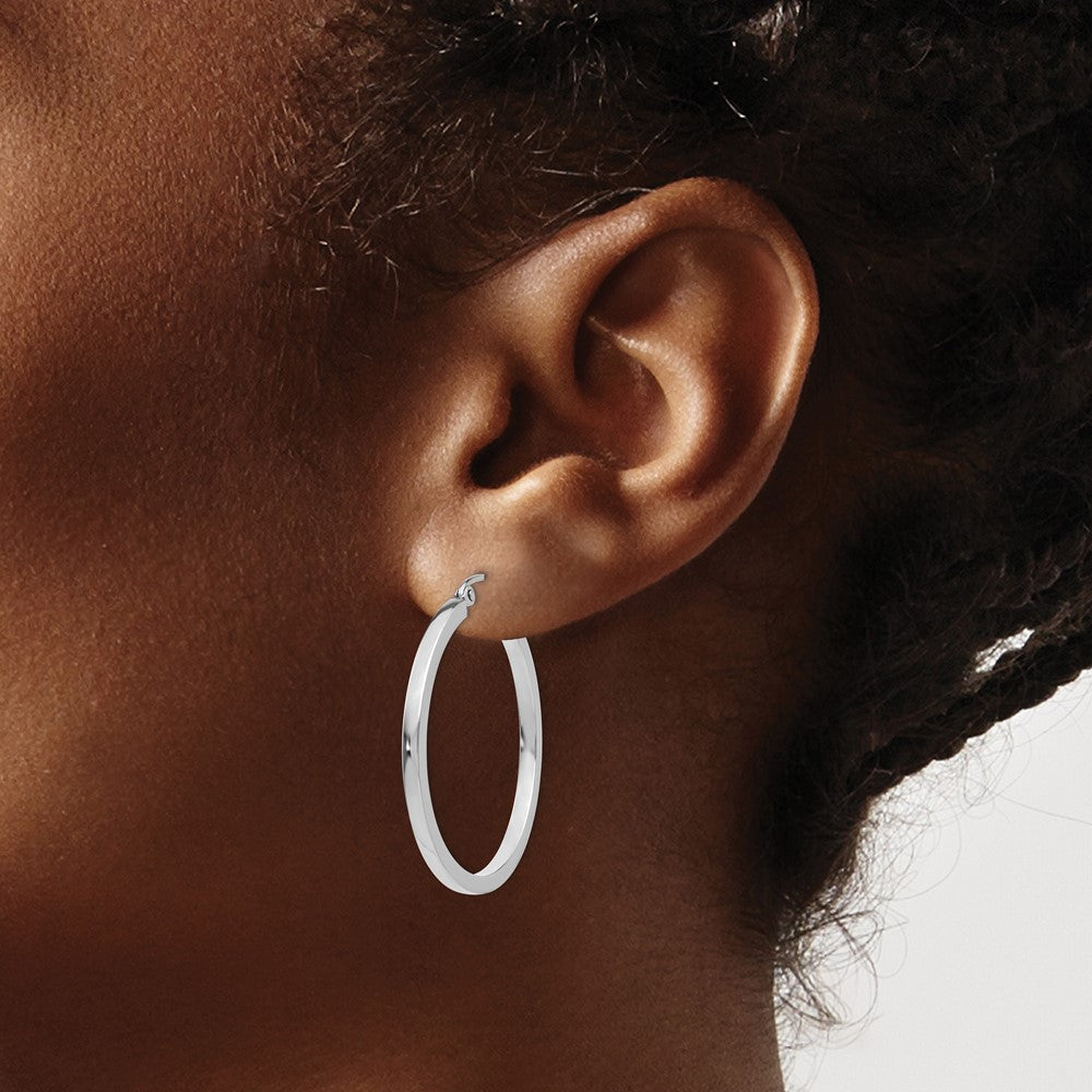 14K Weißgold 2mm Quadratisch Röhre Creolen