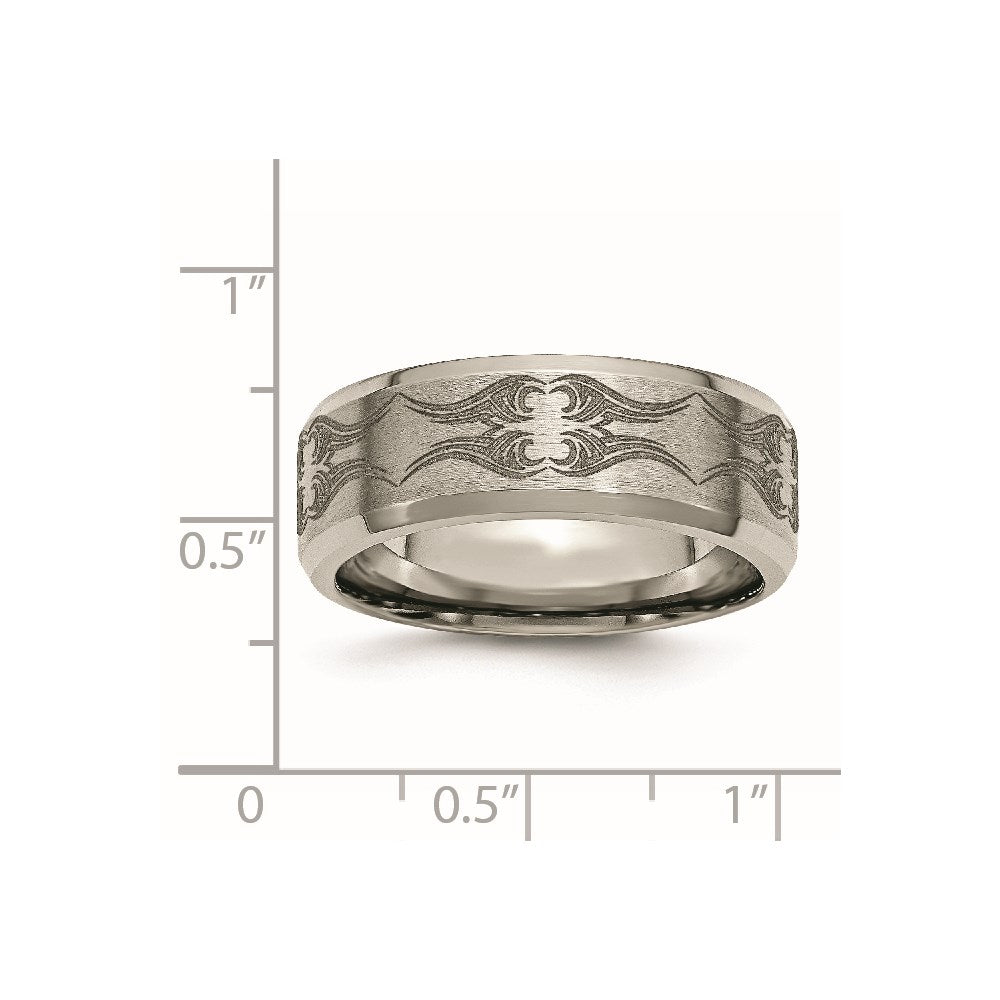 Titan Gebürstet & Poliert Lasergraviert Design 8mm Abgeschrägt Kante Ring (size 12.5 Nur)