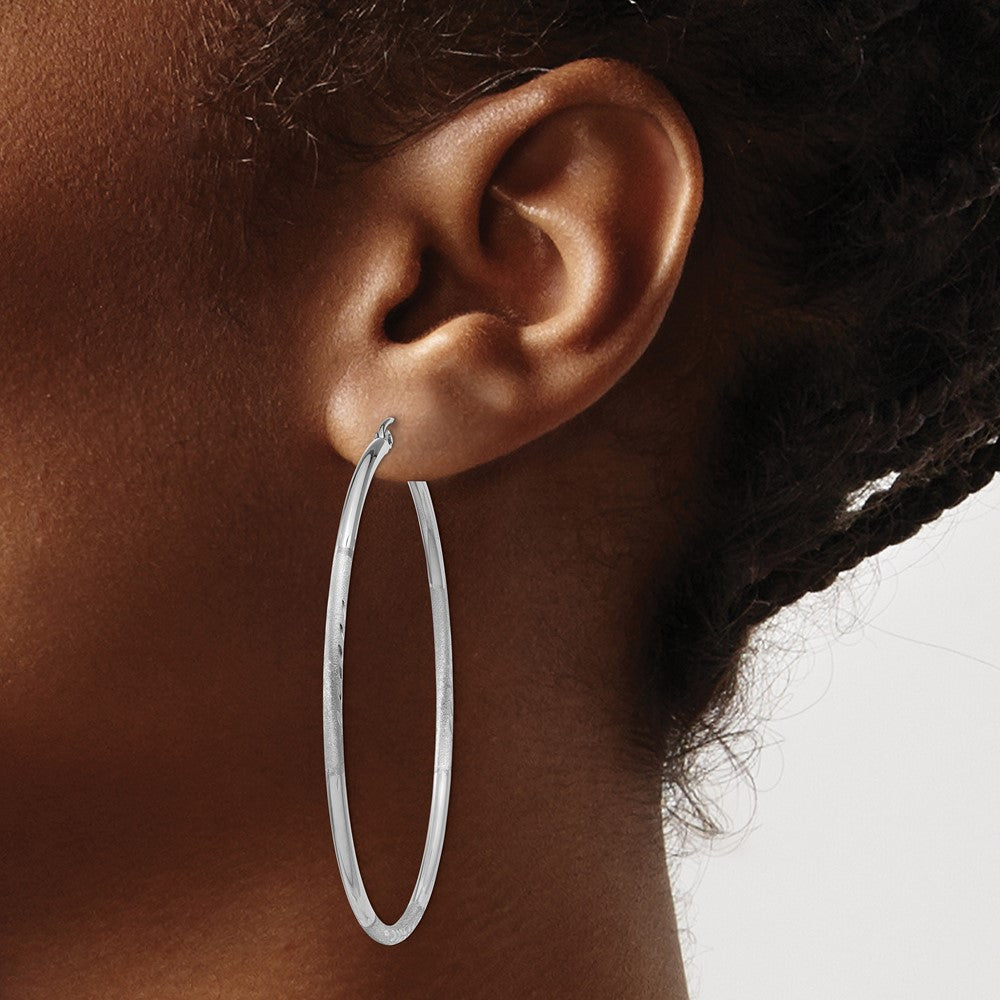 14K Weißgold Satiniert und Diamantiert 2mm Rund Creolen