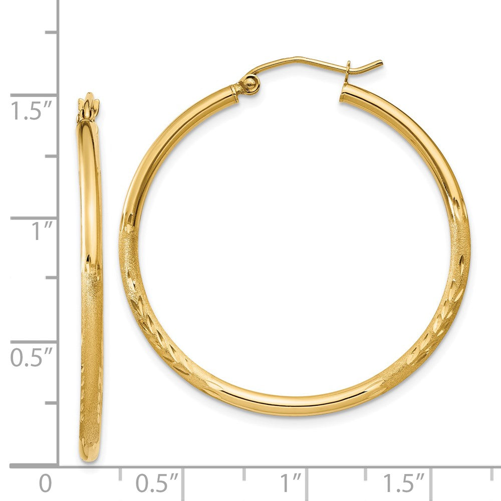 14K Gelbgold Satiniert und Diamantiert 2mm Rund Röhre Creolen