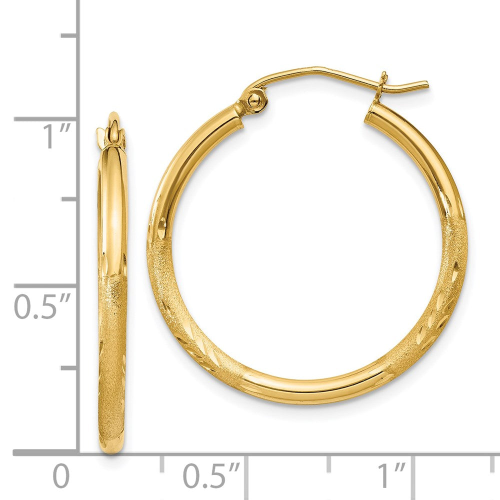 14K Gelbgold Satiniert und Diamantiert 2mm Rund Röhre Creolen