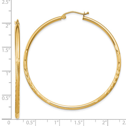 14K Gelbgold Satiniert und Diamantiert 2mm Rund Röhre Creolen