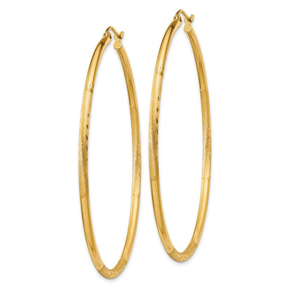 14K Gelbgold Satiniert und Diamantiert 2mm Rund Röhre Creolen