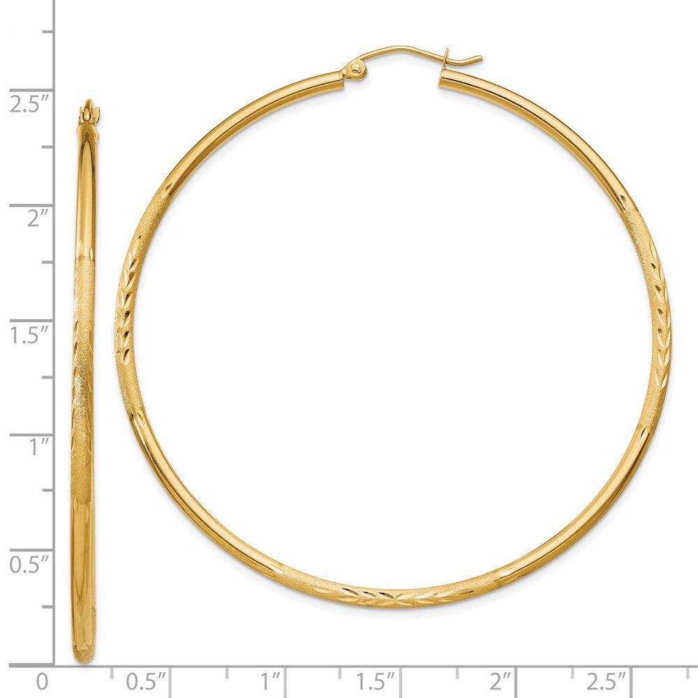 14K Gelbgold Satiniert und Diamantiert 2mm Rund Röhre Creolen