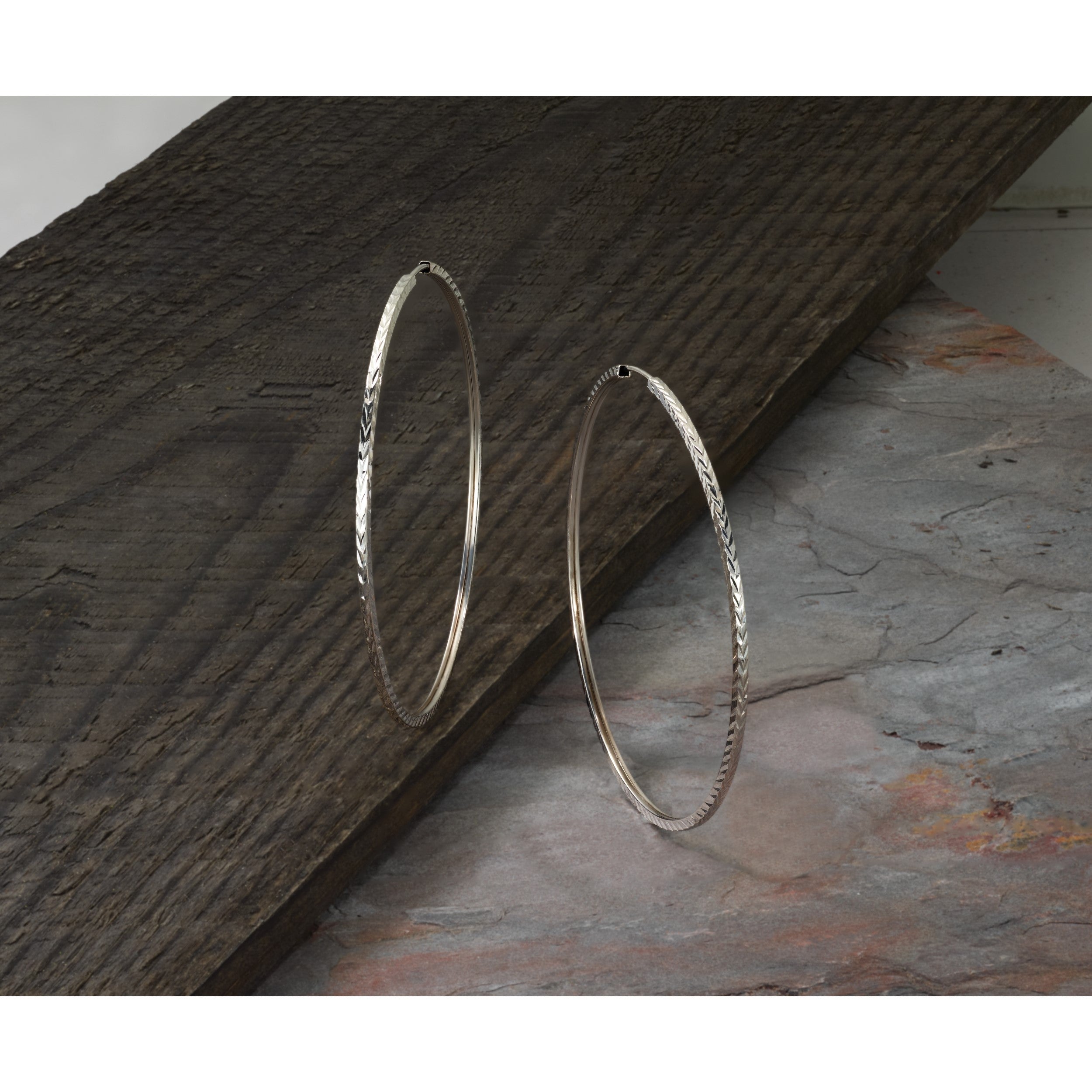 14K Weißgold Diamantiert Quadratisch Röhre Endlos Creolen