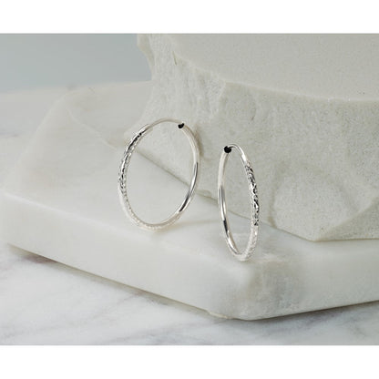 14K Weißgold Diamantiert 1.50mm Endlos Creolen