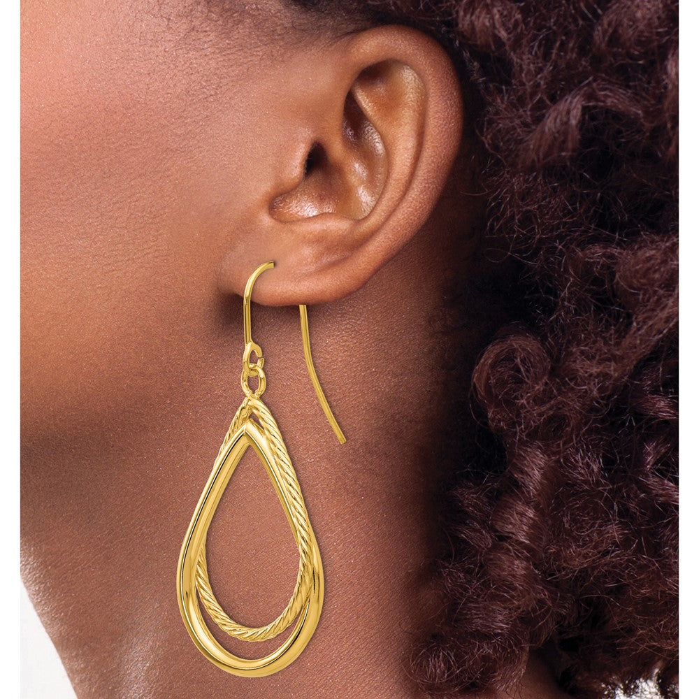 14K Gelbgold Poliert und Strukturiert Tropfen Hirte Haken Ohrringe