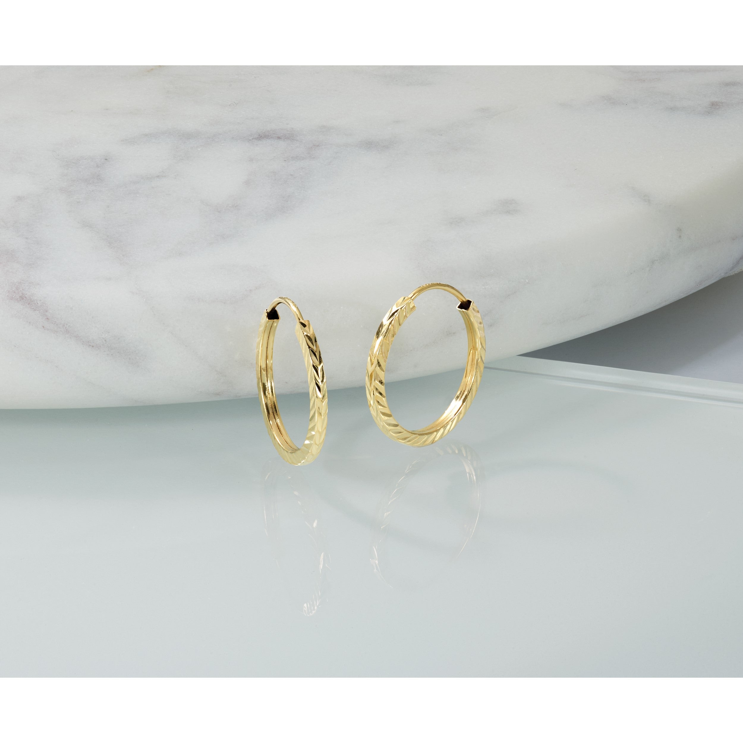 14K Gelbgold Diamantiert Quadratisch Röhre Endlos Creolen