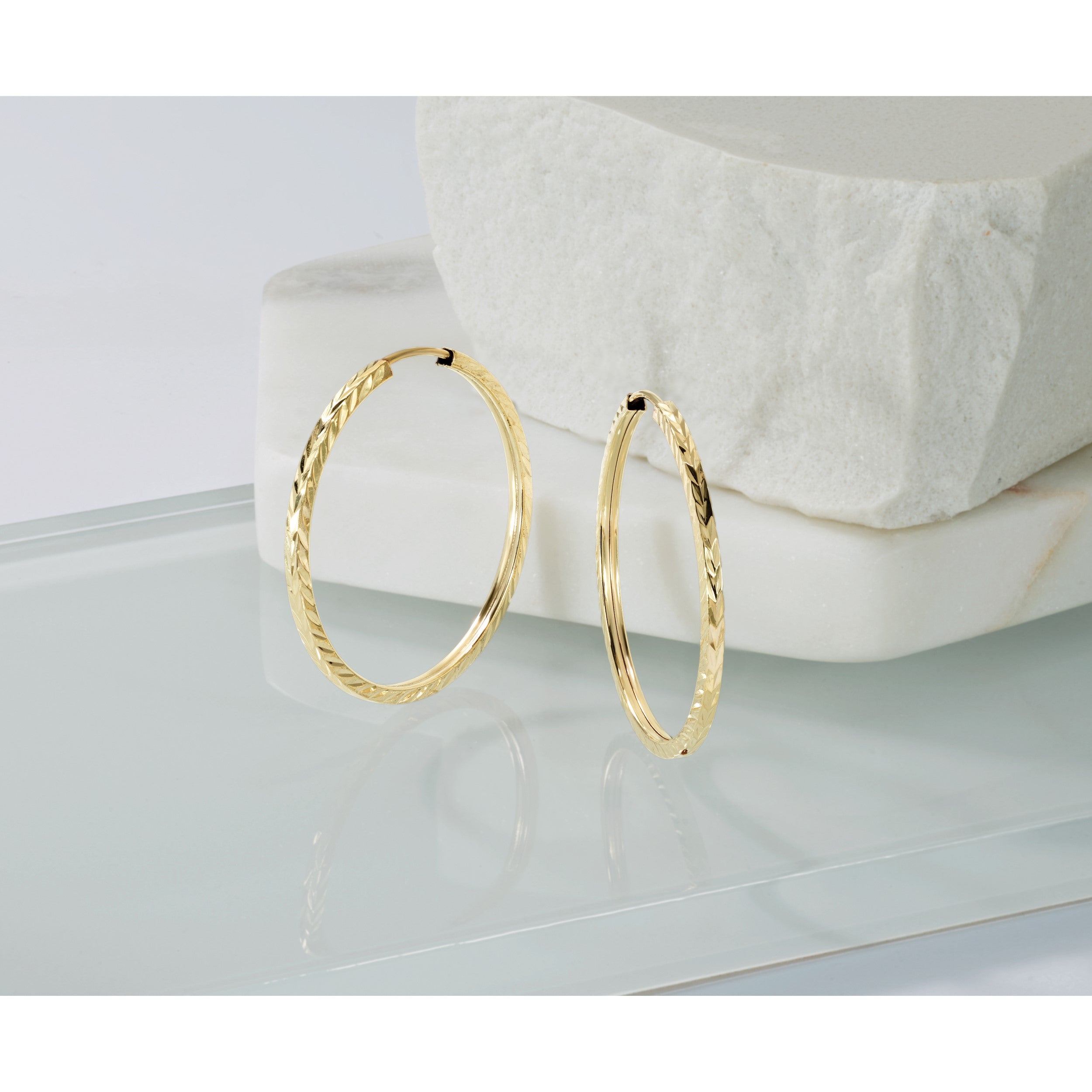 14K Gelbgold Diamantiert Quadratisch Röhre Endlos Creolen