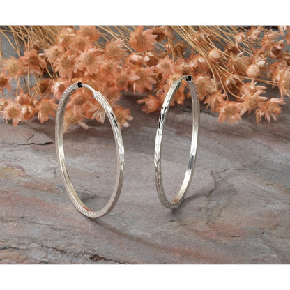14K Weißgold Diamantiert Quadratisch Röhre Endlos Creolen