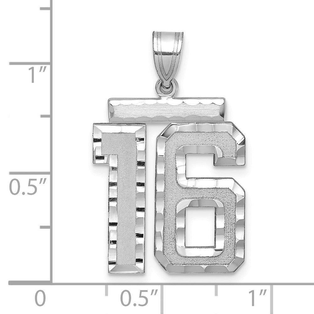 14K Weißgold großer gebürsteter Diamant-geschliffener Zahl-16-Charm
