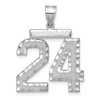 14K Weißgold Großer Gebürsteter Diamantgeschliffener Charm Zahl 24