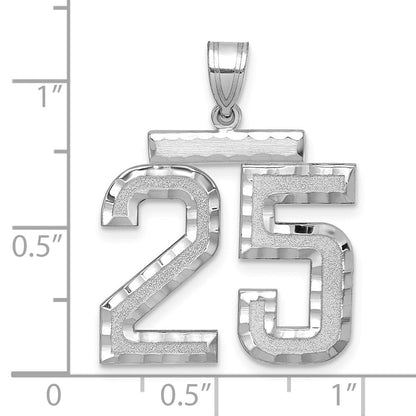 14K Weißgold großer gebürsteter Charm mit Diamantschliff „Zahl 25“