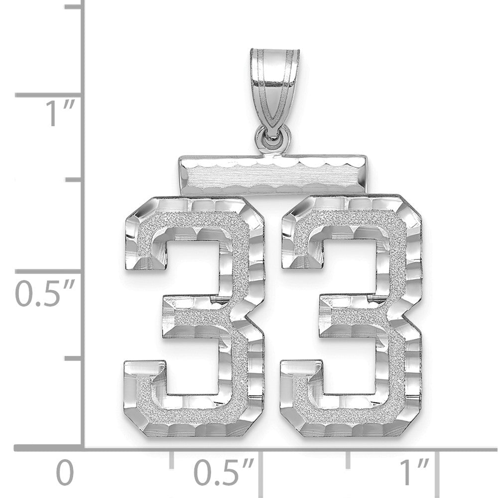 14K Weißgold großer gebürsteter Charm mit Diamantschliff „Zahl 33“