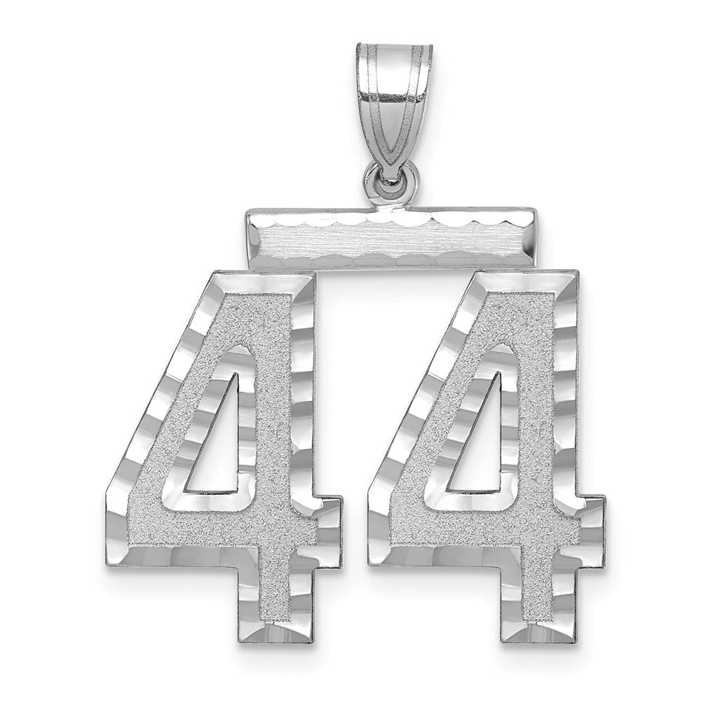 14 Karat Weißgold großer gebürsteter, diamantgeschliffener Zahl-44-Charm