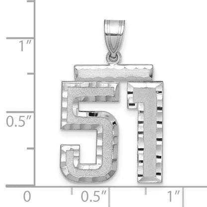 14K Weißgold großer gebürsteter Charm mit Diamantschliff „Zahl 51“