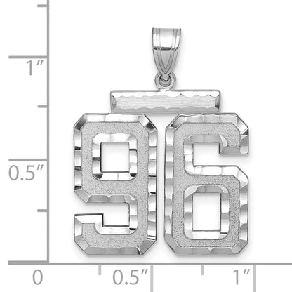 14 Karat Weißgold großer gebürsteter Charm mit diamantgeschliffener Zahl 96