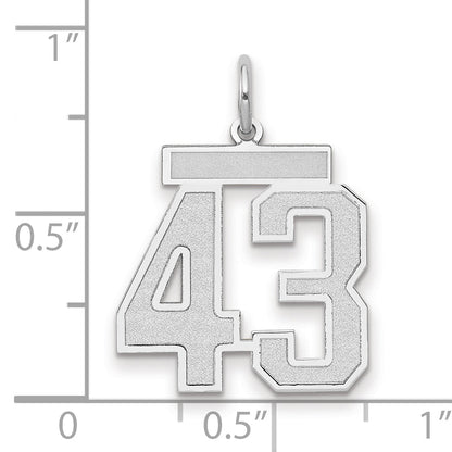 14K Weißgold Charm „Zahl 43“ in mittlerer Größe mit satinierter Oberfläche