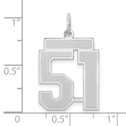 14K Weißgold Charm „Zahl 51“ mit satinierter Oberfläche, mittelgroß