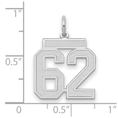 14K Weißgold Charm „Zahl 62“ mittelgroß, satiniert