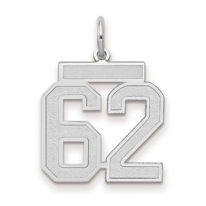 14K Weißgold Charm „Zahl 62“ mittelgroß, satiniert